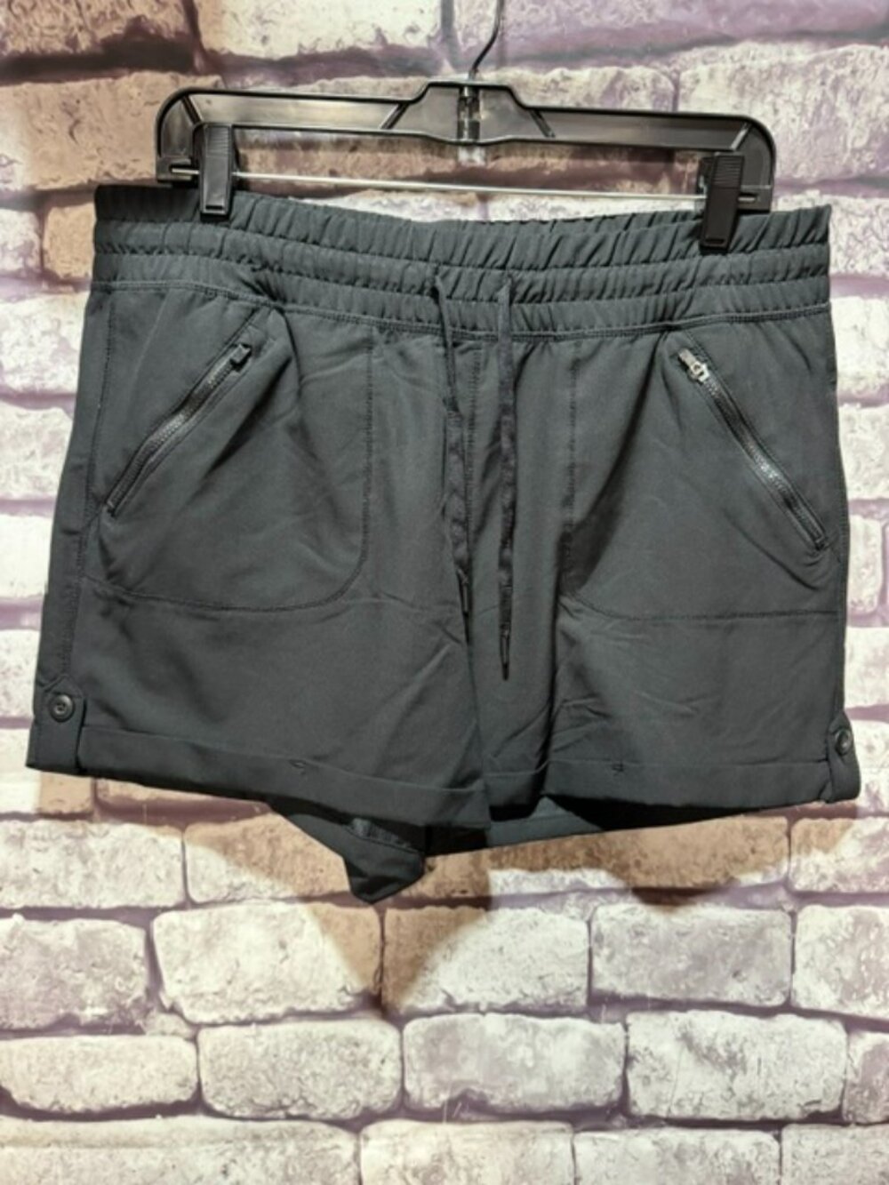Tangerine Black Elastic Waist Shorts Size L